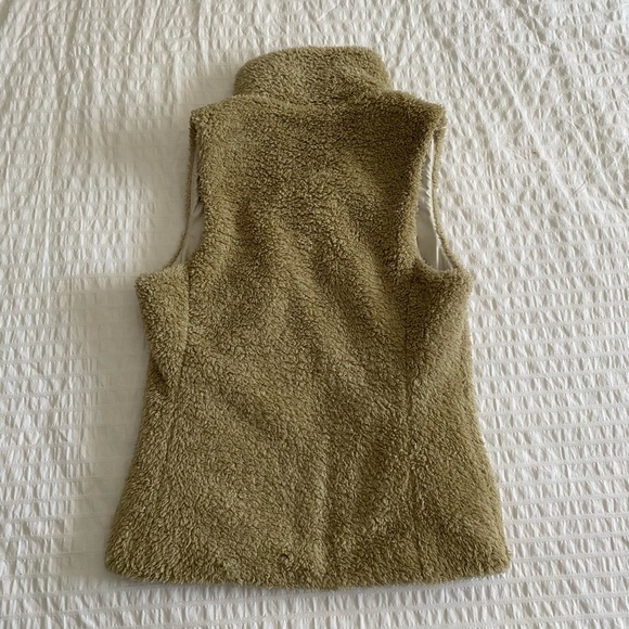 Patagonia women’s Los Gatos Fleece Vest - Picture 4 of 4